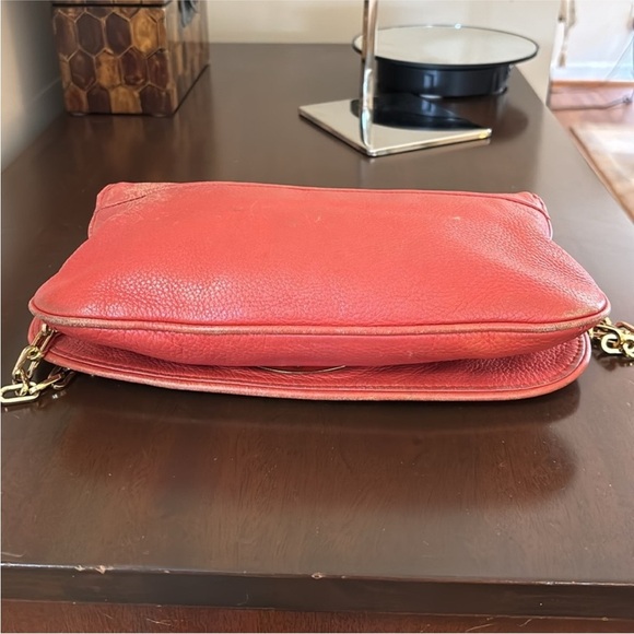Tory Burch | Orange Amanda Leather Detachable Chain Crossbody Strap Clutch Bag - Picture 13 of 16